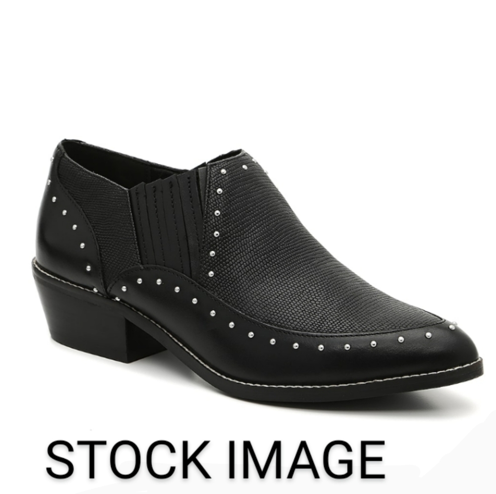 Crown Vintage genuine leather studded booti